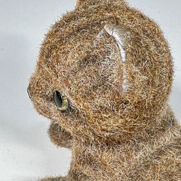 Vintage Josef Originals Tabby Cat Flocked Figurine Original Label Made in Japan - Picture 7 of 9